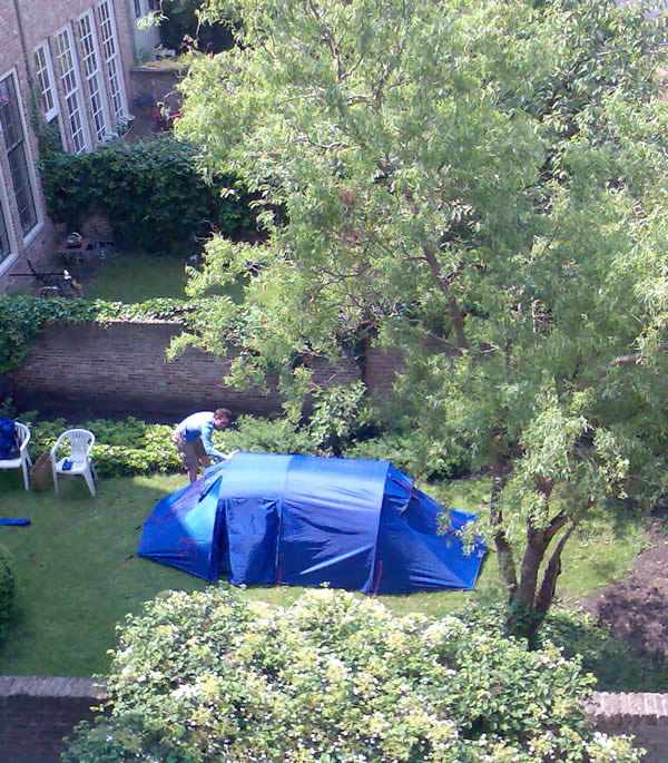 Tent schoonmaken